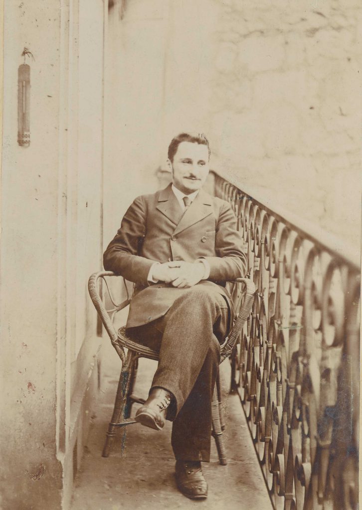 Vintilă Brătianu, Paris, 1900