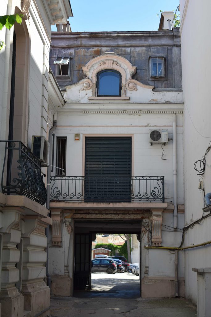 Casa Dinu Brătianu, curte interiorară, 2021 (Arhiva I.N.P.)
