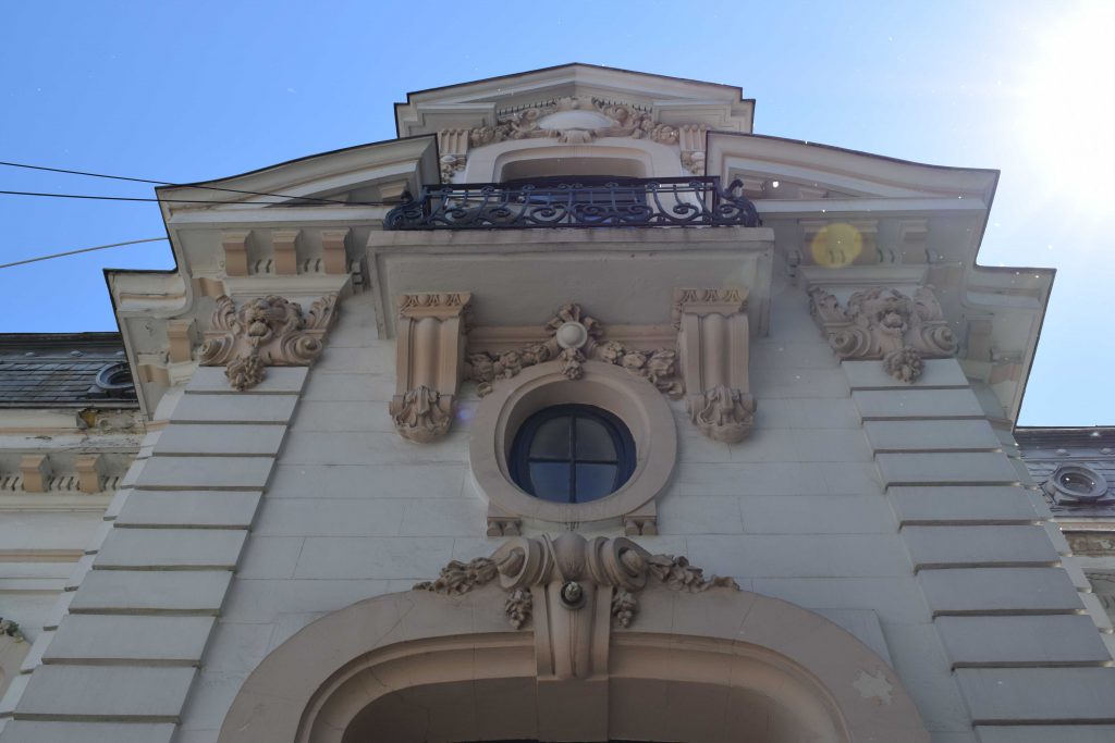 Casa Dinu Brătianu, intrare detalii compoziție, 2021 (Arhiva I.N.P.)