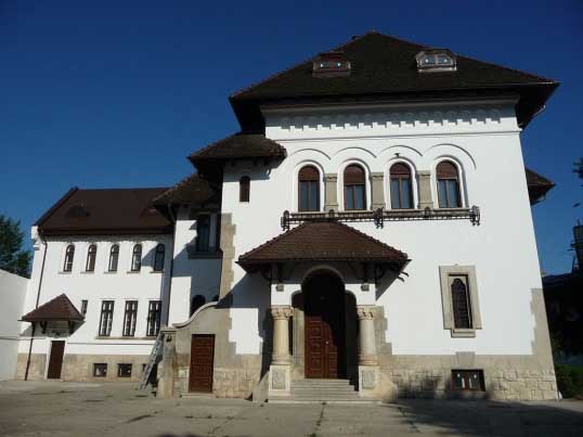 Fațada principală (R. Nemțeanu, 2014)