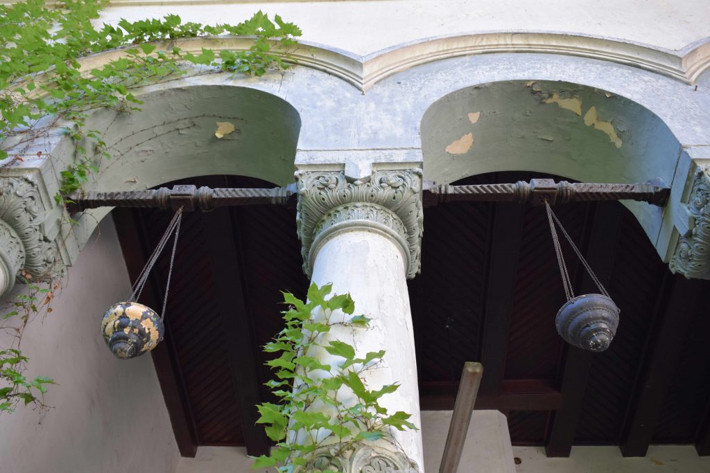 Casa IIC Brătianu, coloana si arce, Arhiva INP, 2021